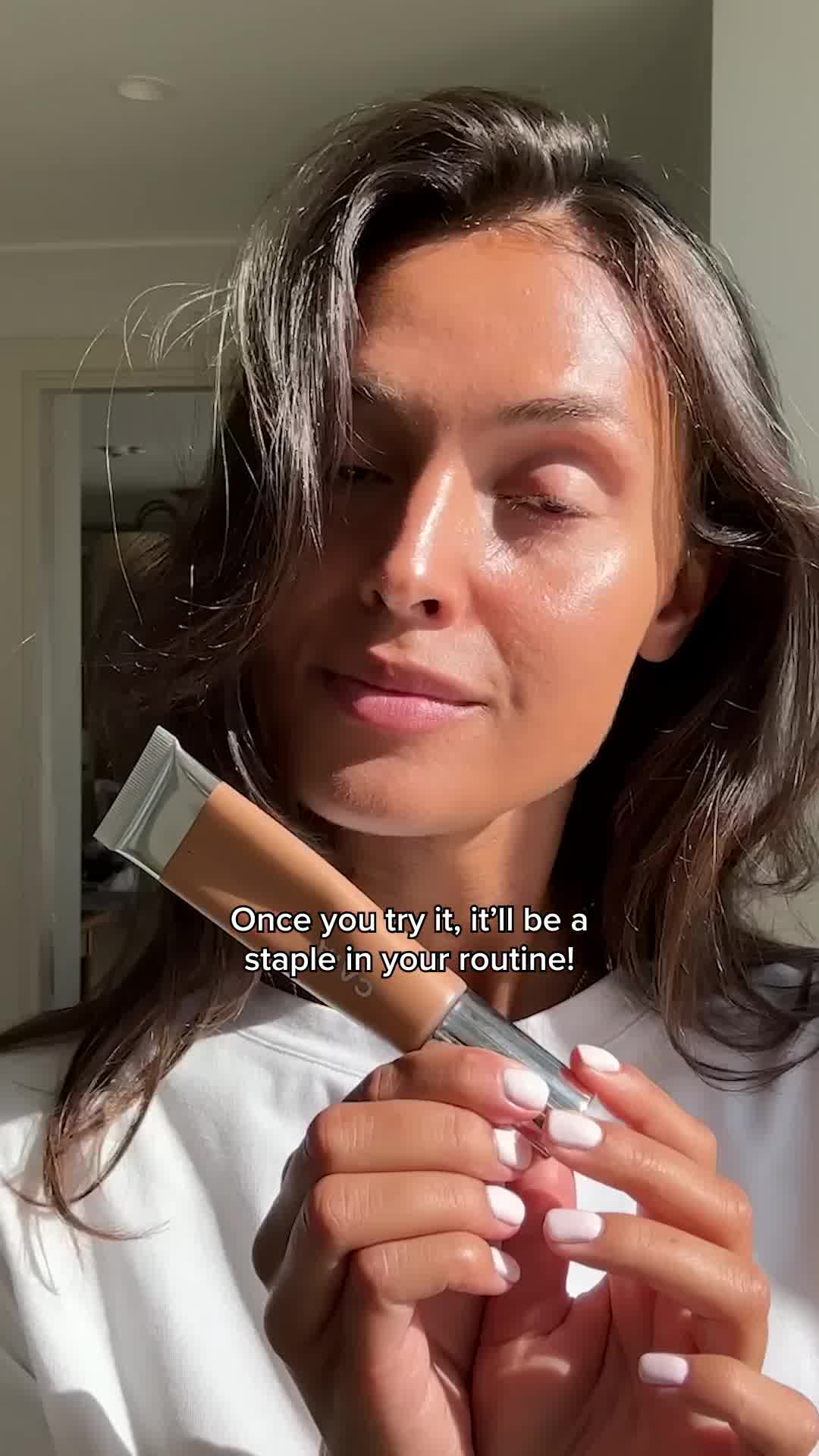 Bare Glow Perfecting Skin Tint
