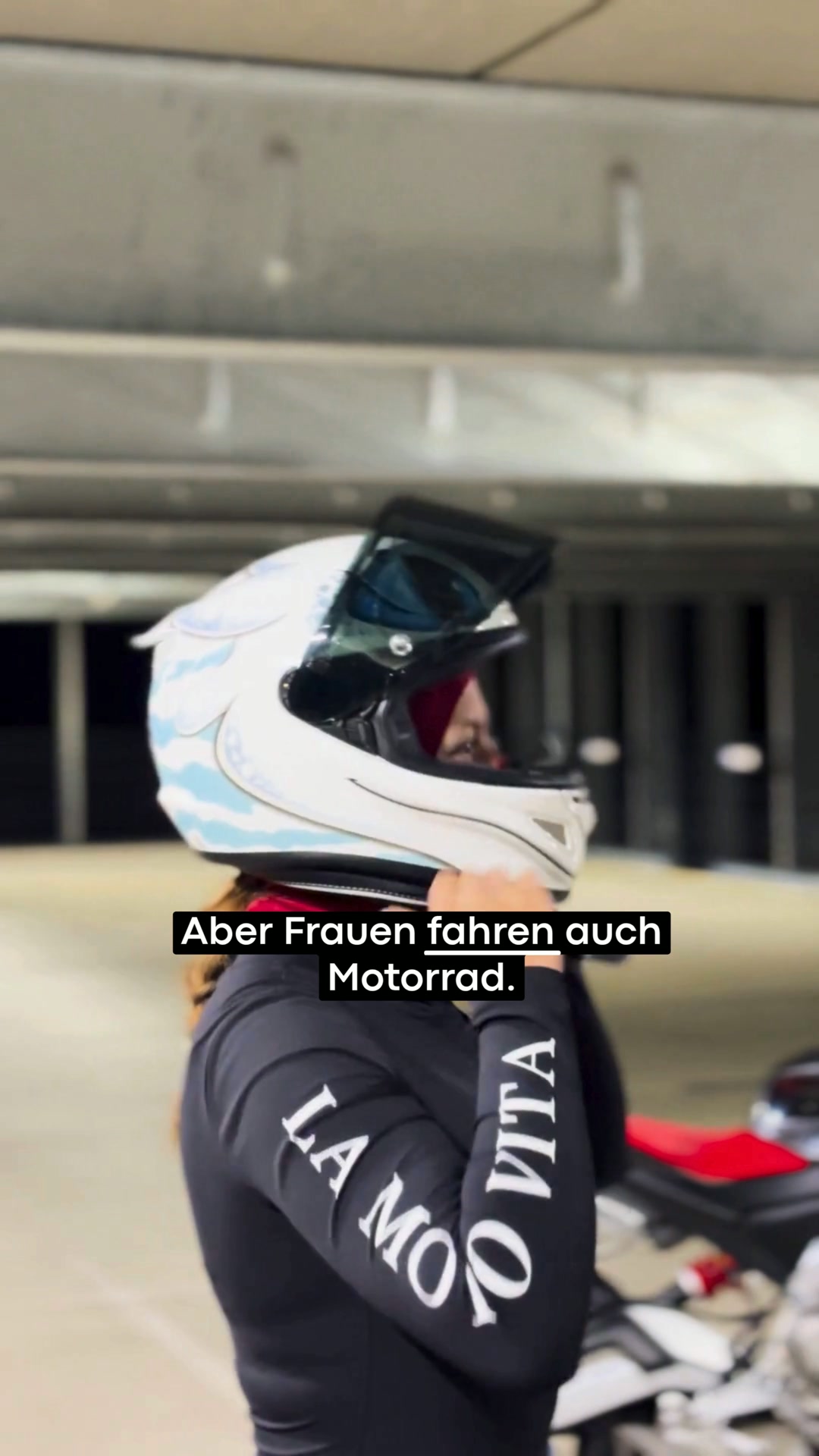 Hol dir deine Ponytail-Sturmhaube