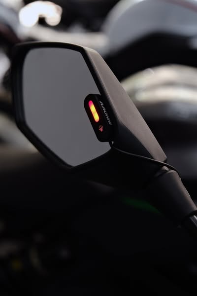 Essential Safety for Beginner Riders: INNOVV ThirdEYE Radar System