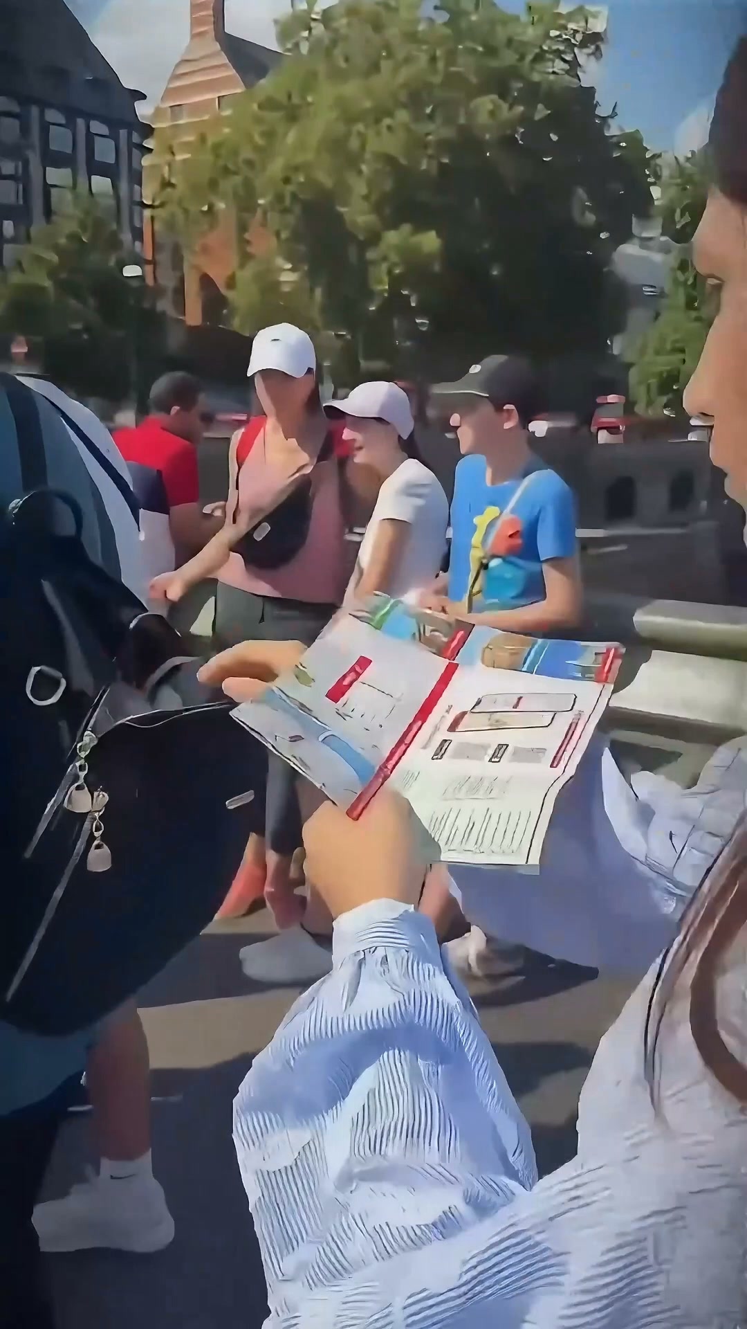 Proteggi portafoglio e documenti dai borseggi