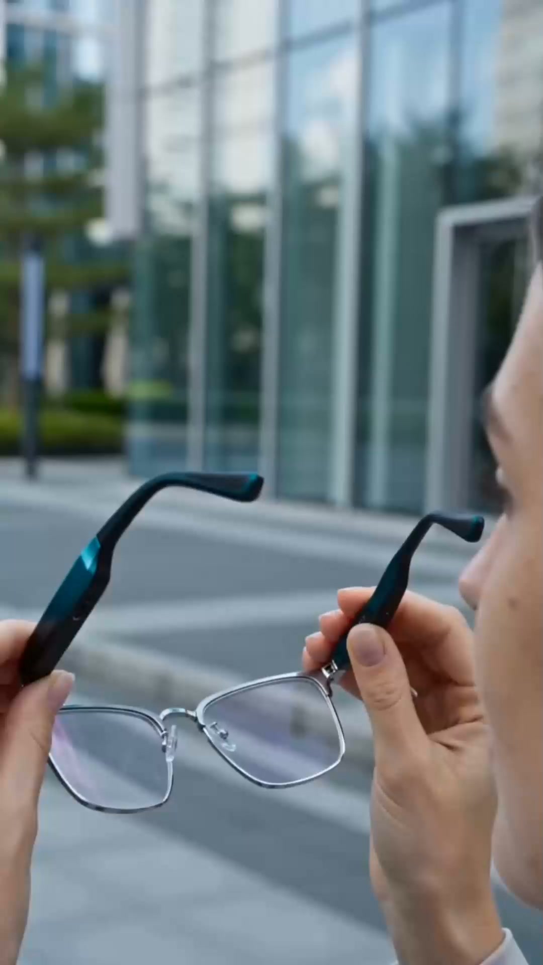 Traduisez 160 langues en temps réel ! Lunettes IA avec caméra 4K (-350€ de remise aujourd'hui).