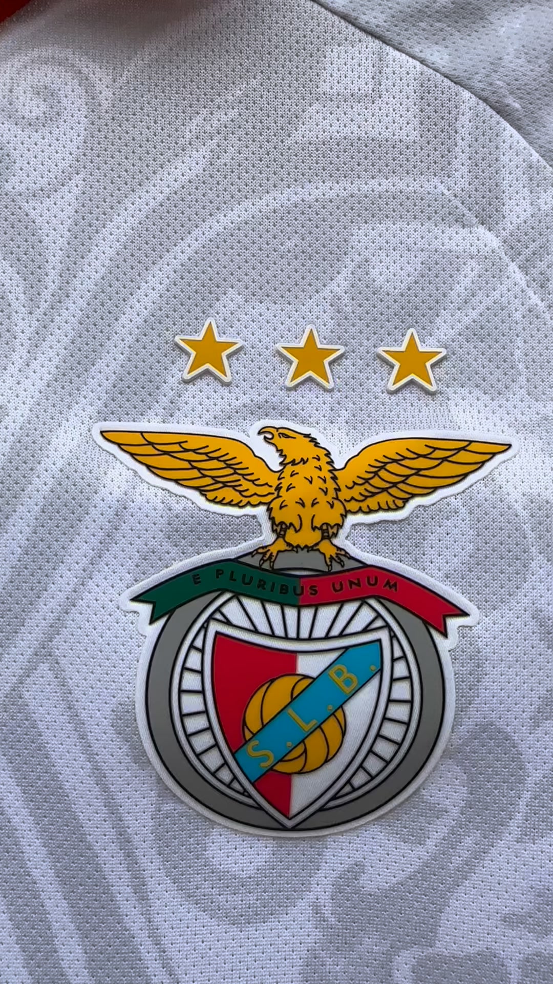 Não é só uma camisola. É o que te representa.