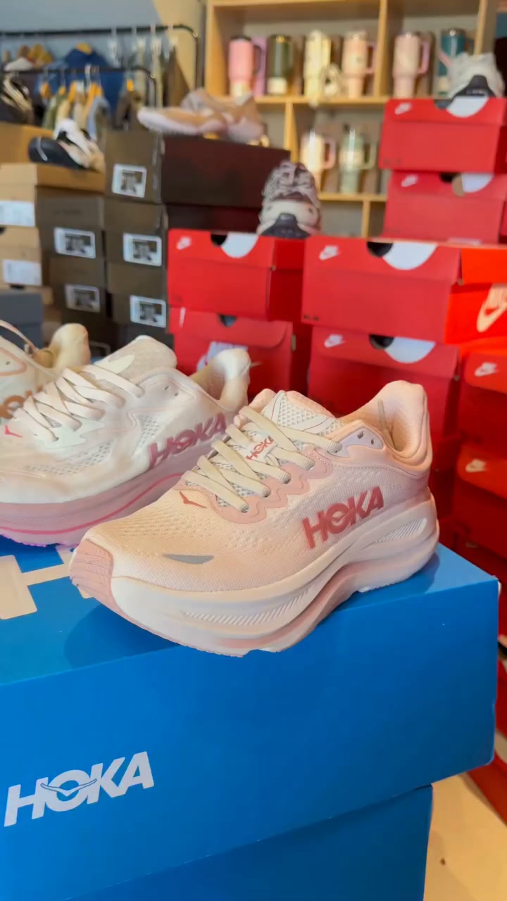 HOKA FANS