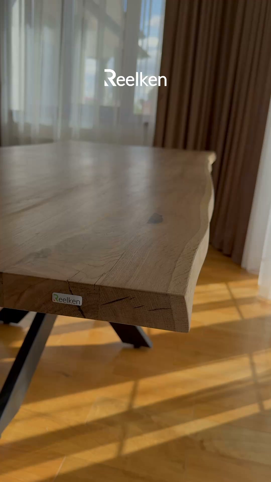 Eichenholztisch im rustikalen Stil – 6 Personen – 180x85x4 cm
