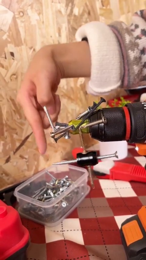 Strong Magnetic Screw Ring - Get a Grip on Your Projects