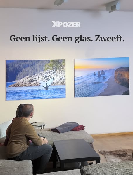 Geen Lijst. Geen Glas. Zweeft.