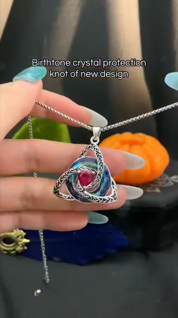 Generic jewellery is forgettable. Give her a necklace that tells her story!