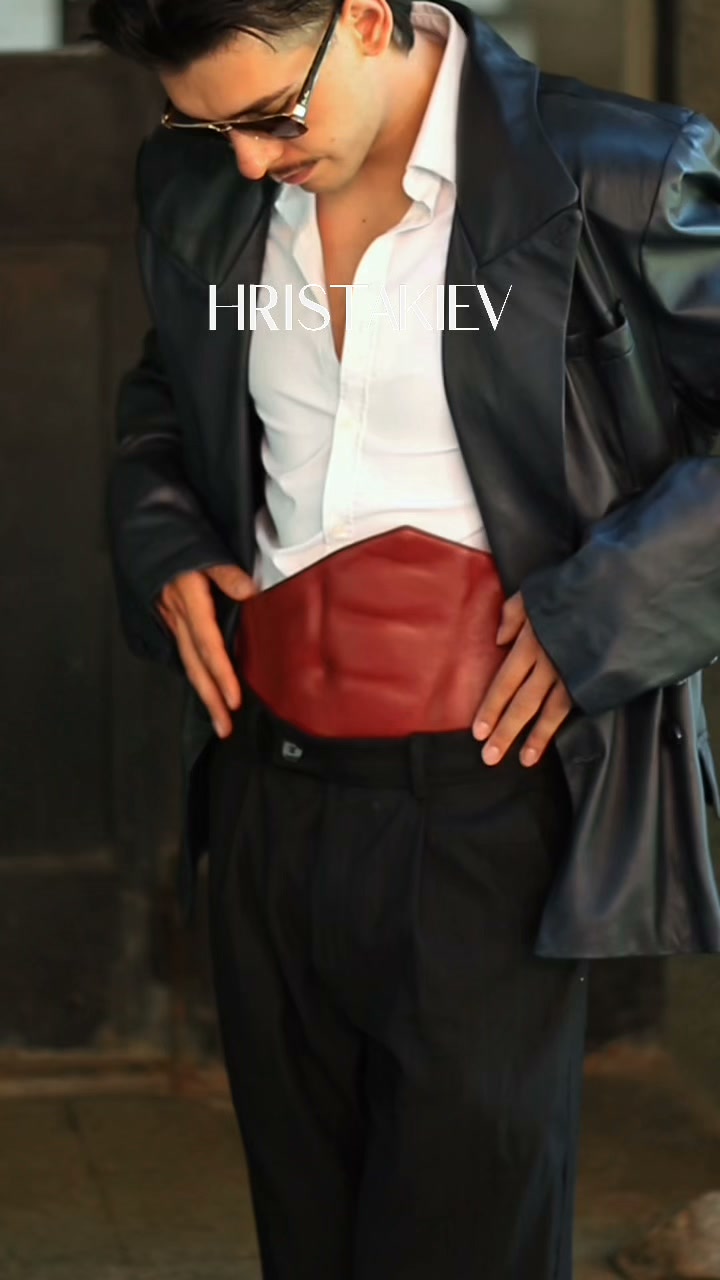Leather Belt with Moulded Abs Muscles.