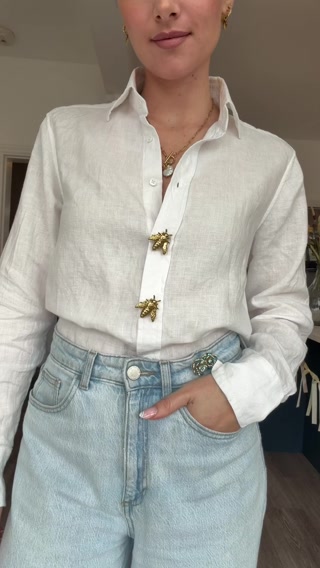 Transform Your Outfit in Seconds