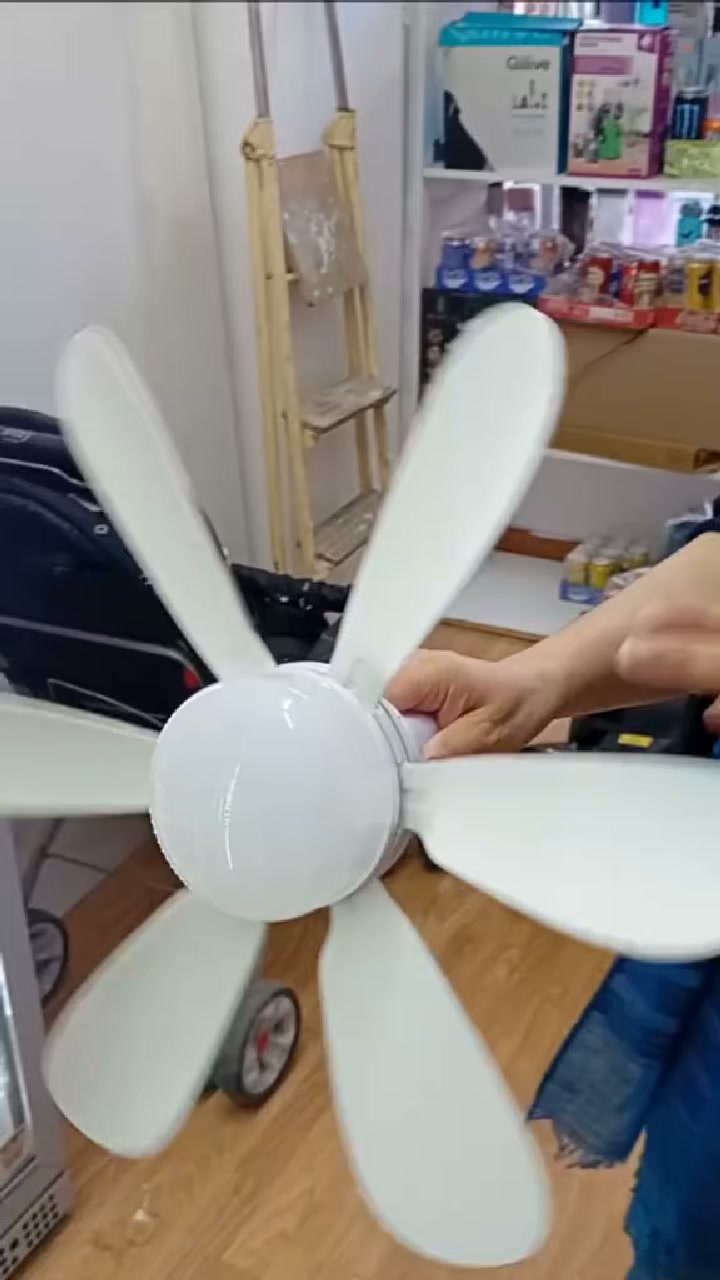 Sem furos nem eletricistas: instala-o em 10 segundos!