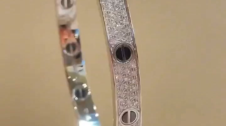 Stellar don't fade. Neither does our jewelry.