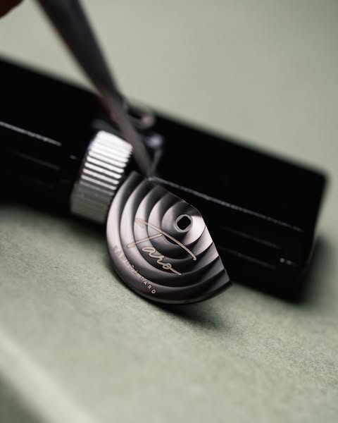 Anúncio de DIY Watch Club