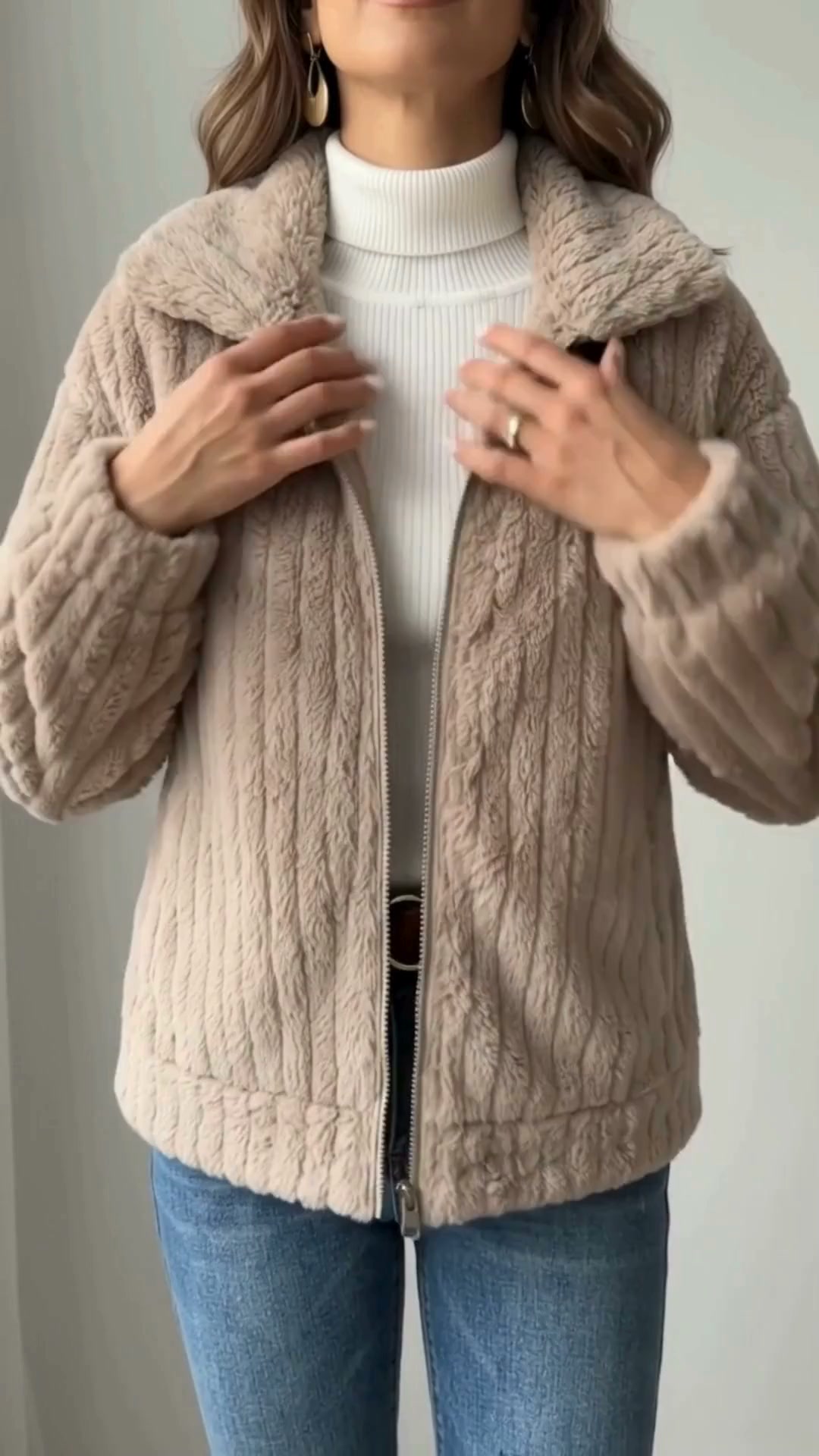 La chaqueta que te arregla sin esfuerzo