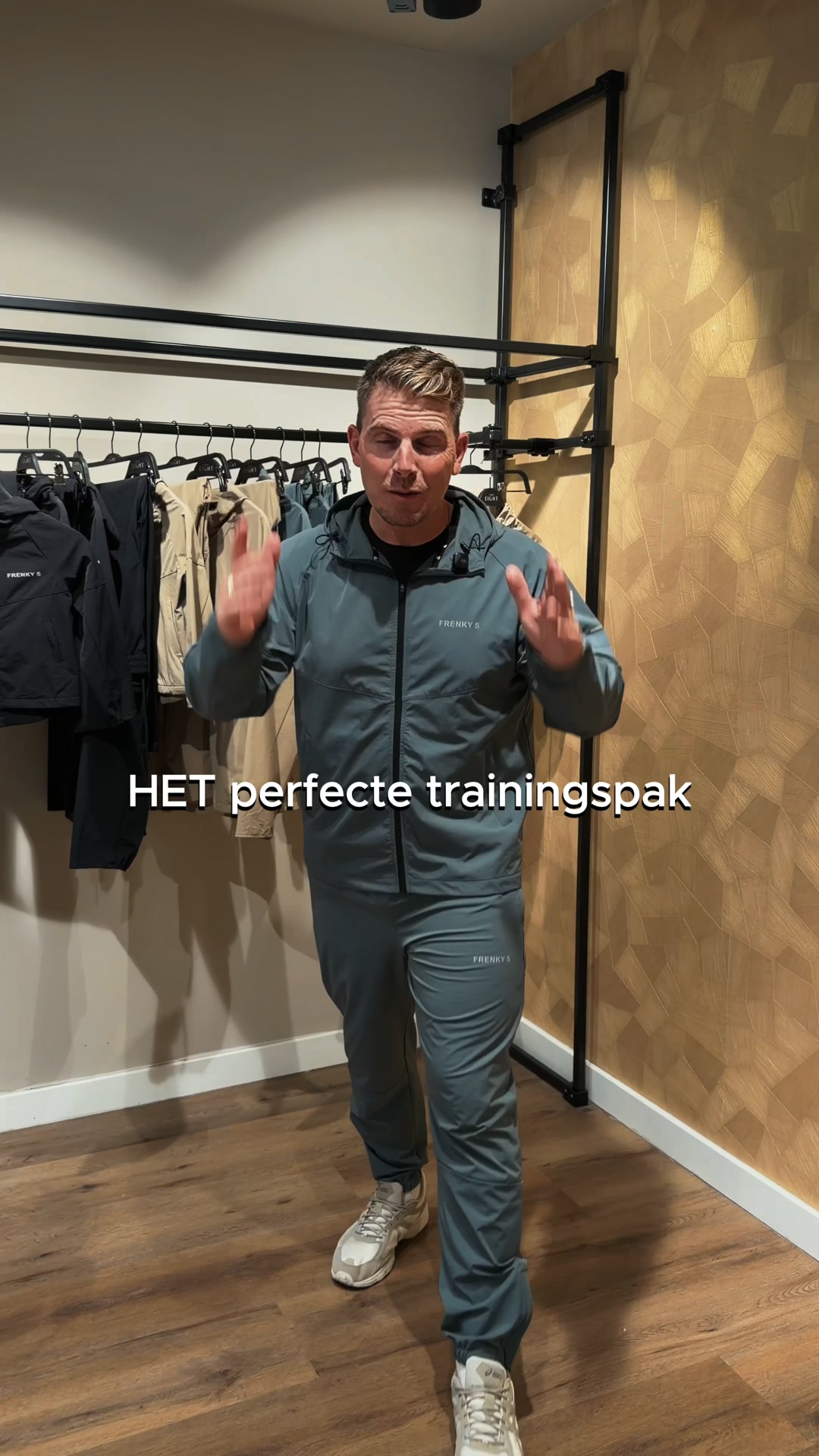 Het pak voor tussen zomer en winter in