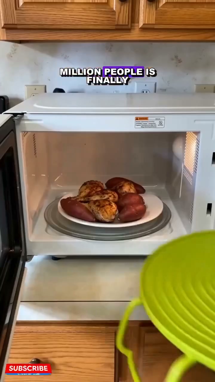 One Shelf, Two Dishes — Heat Your Whole Meal At Once