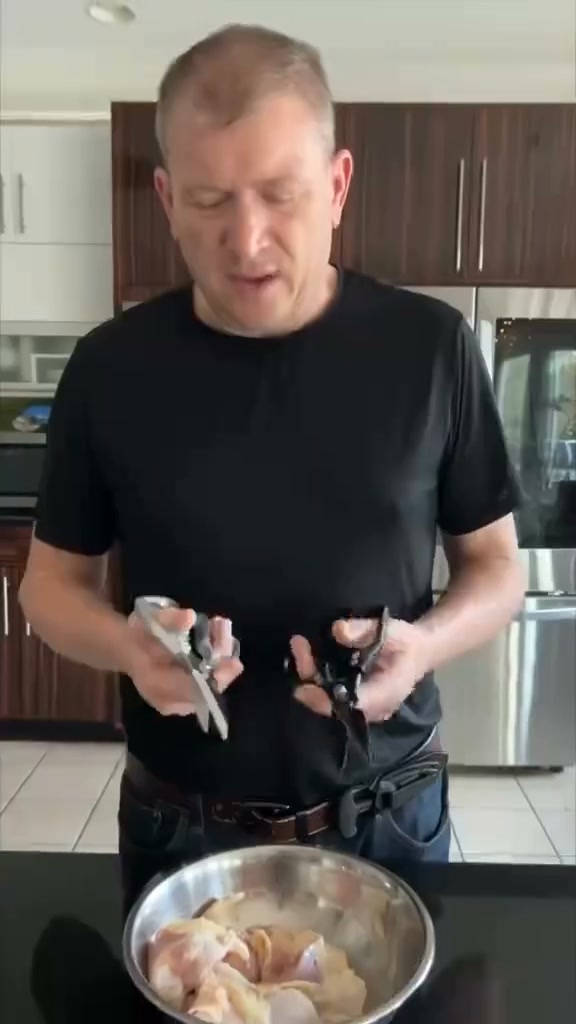 7 Uses, 1 Sharp Shear.