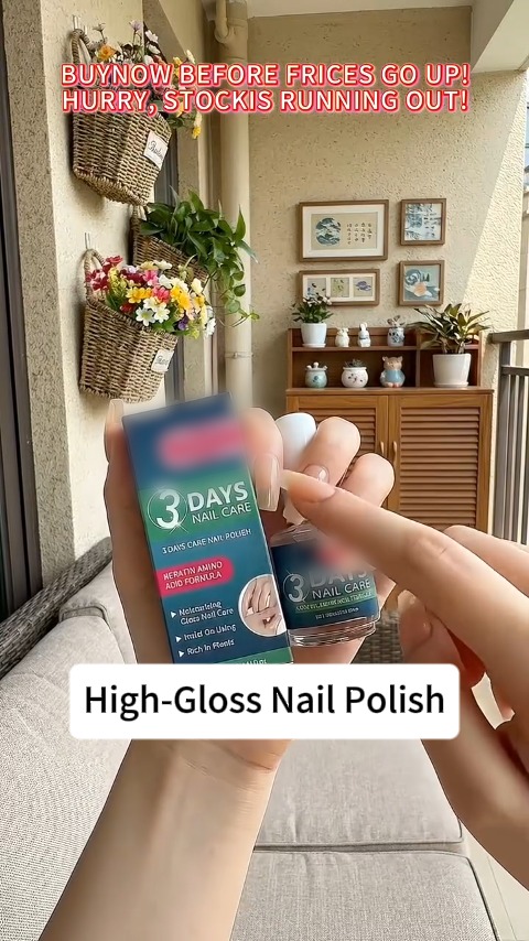 Nourishing and Shiny Nail Polish