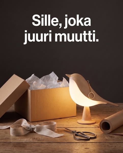 Yksi napautus päähän. Sitten se syttyy.