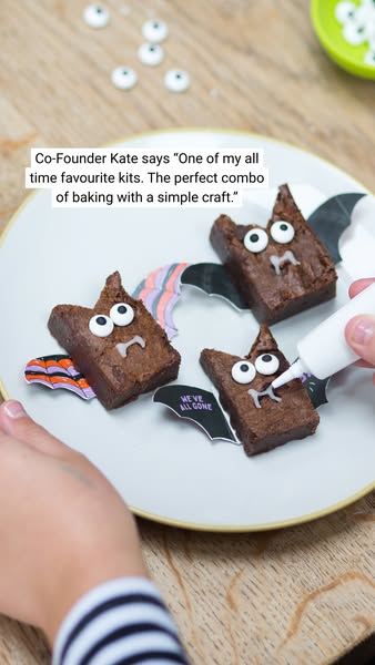 BAT-tastic Brownie bake & craft kit