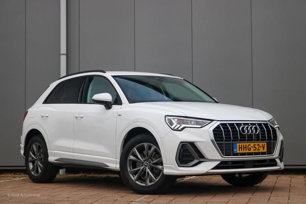 Audi q3 45 tfsi e s-line | matrix | adaptive cruise | automa