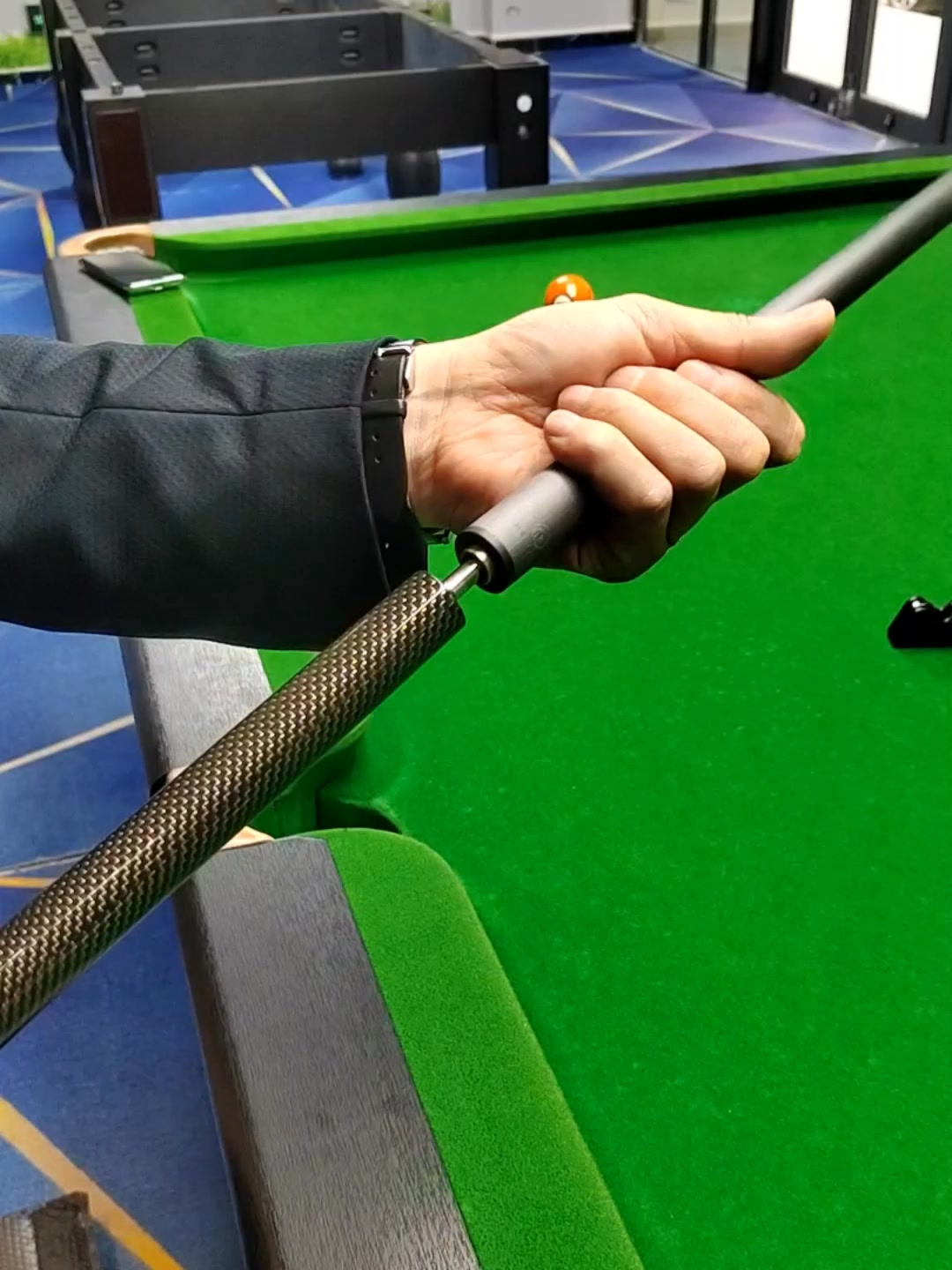 30-Day Return Guarantee Carbon Fiber Cue