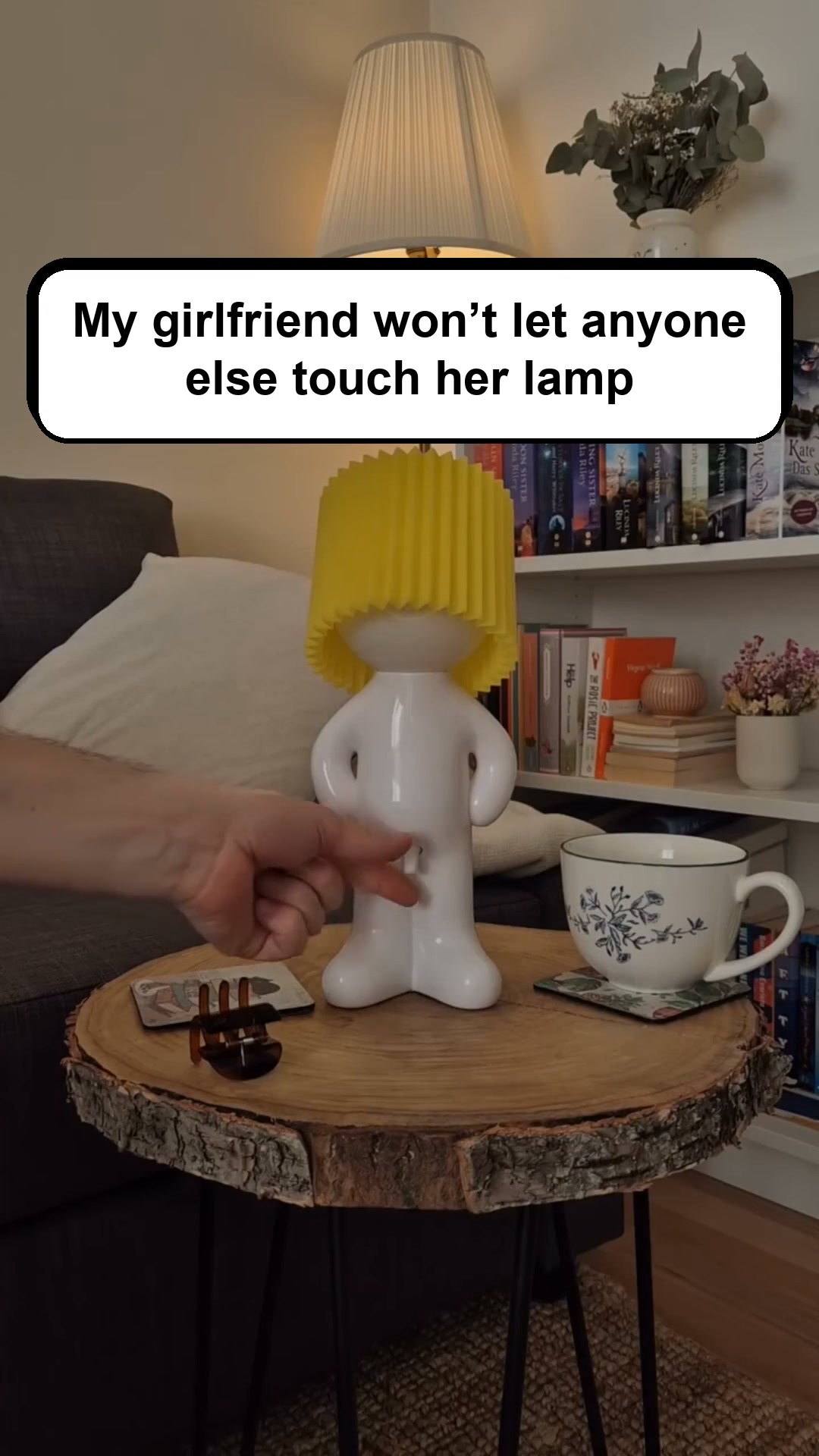 Meet Leo, the lamp with personality
