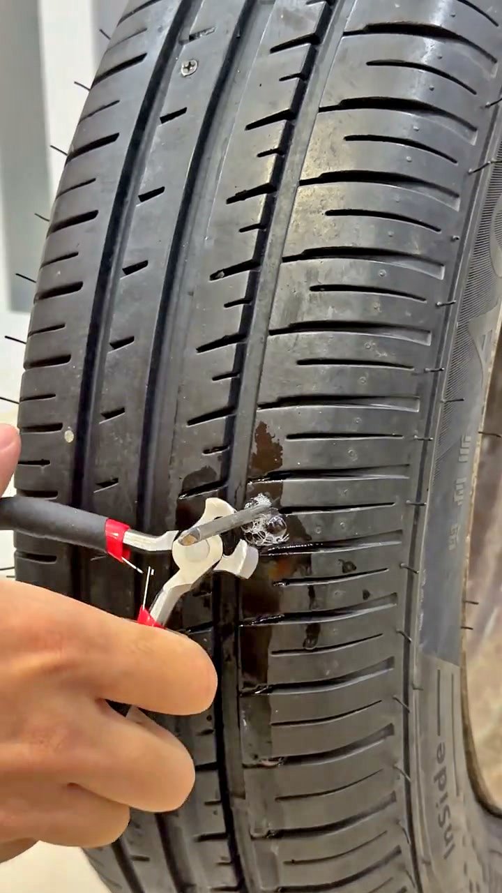 Self-Sealing Tire Repair Screws