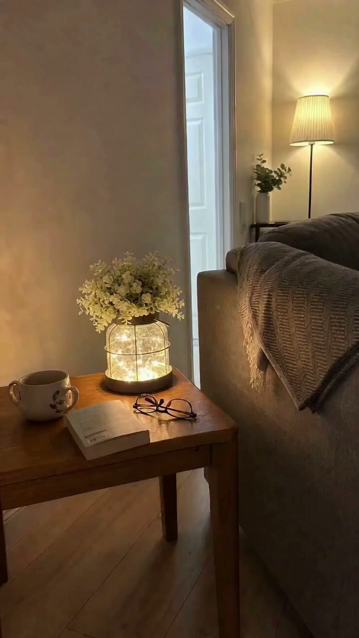 Set It Down and the Corner Looks Styled
