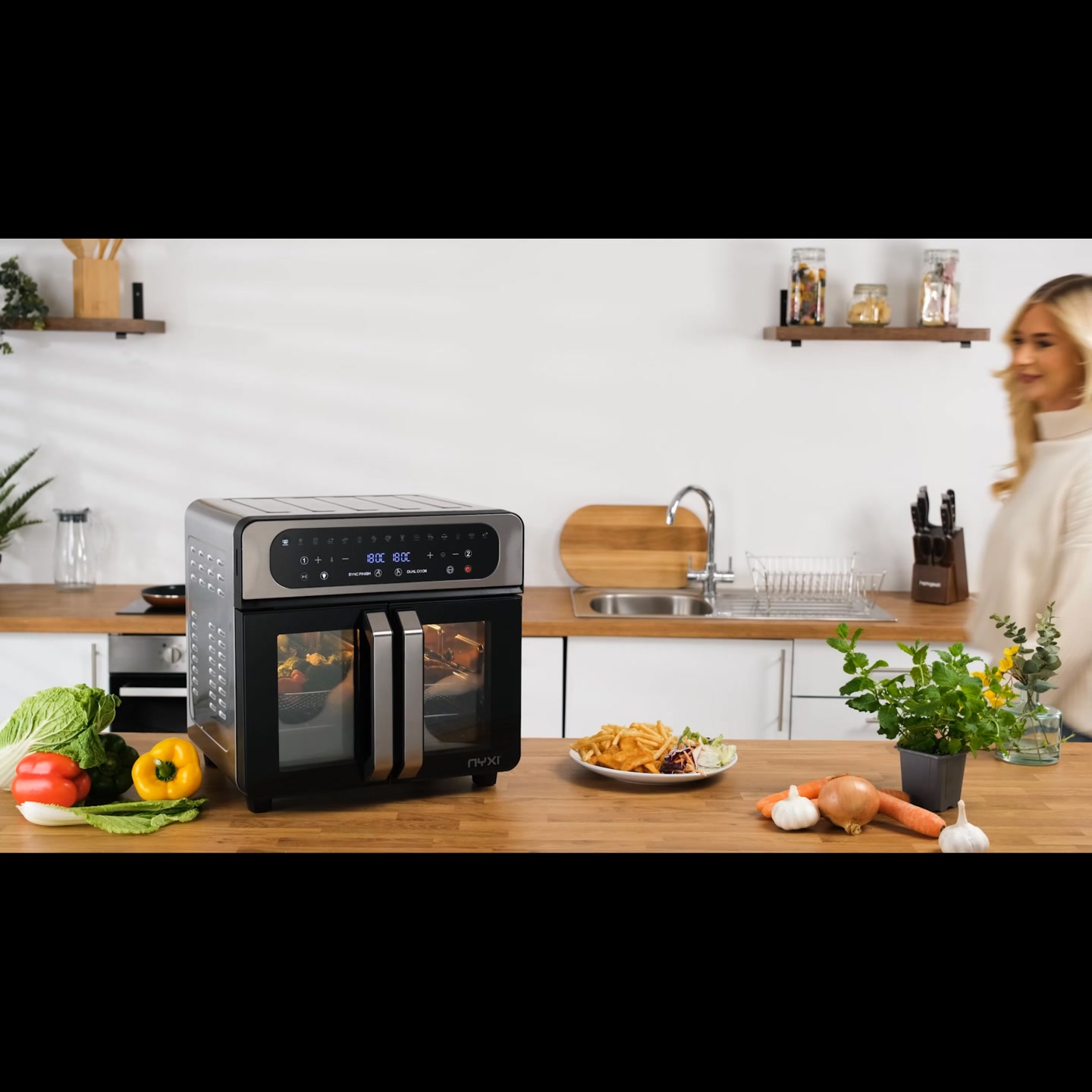 Nyxi 20L Air Fryer Oven — See It In Action