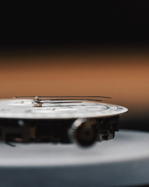 Anúncio de DIY Watch Club