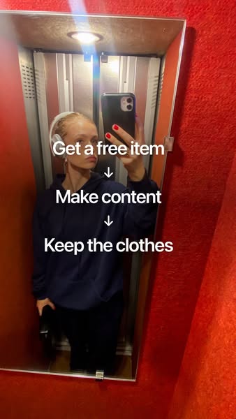 Get free clothes from Boom Butik