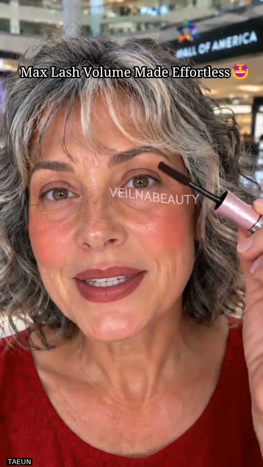 2 Brushes. 2 Benefits. One Mascara.