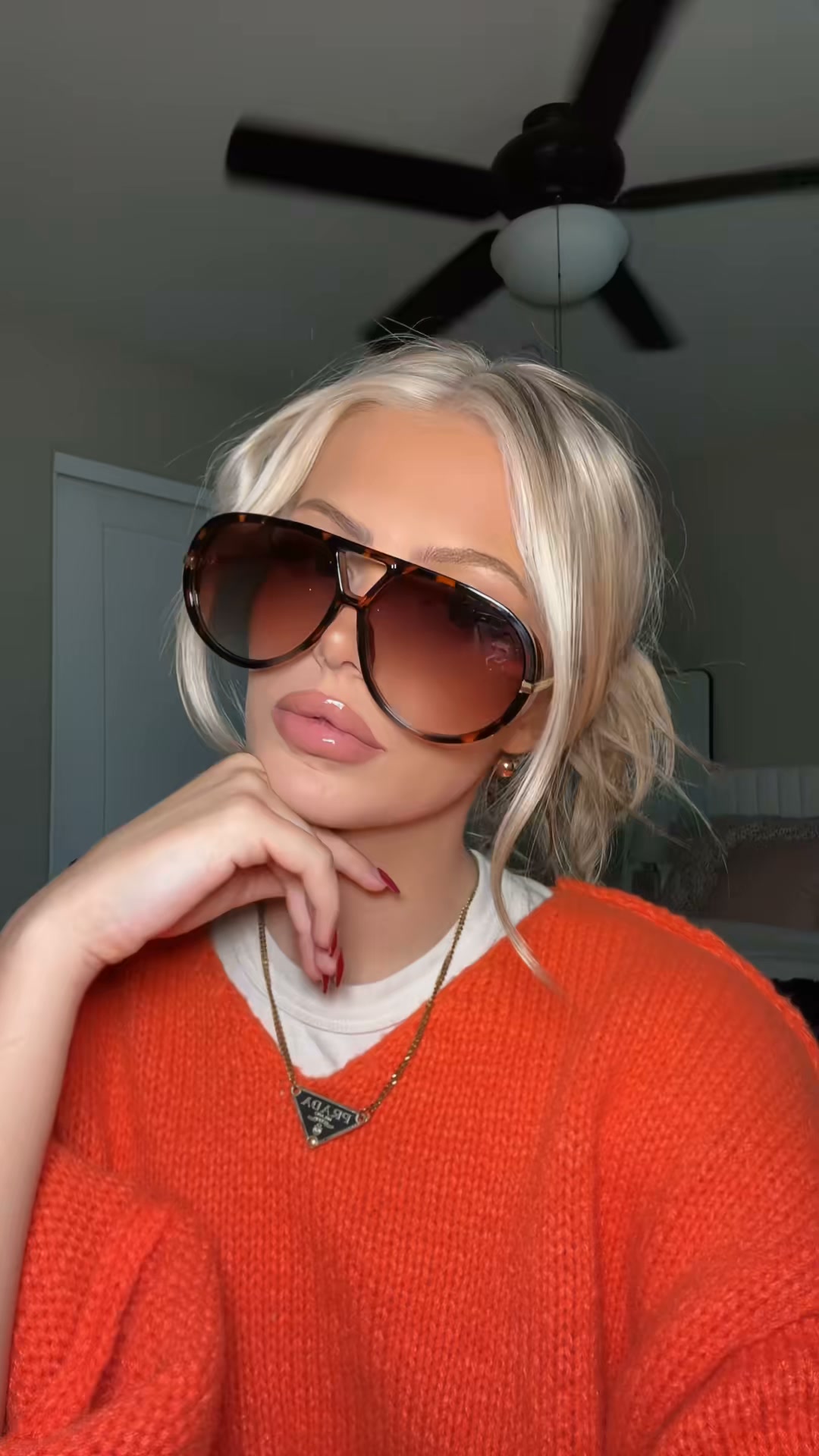 Aviator vibe reimagined by Velezeco.