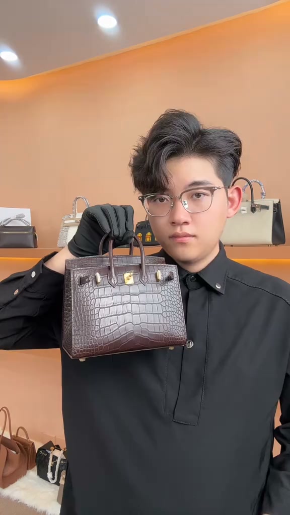 Finally, a handmade bag you can trust — no more cheap quality.
