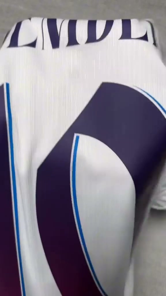 Não é só uma camisola