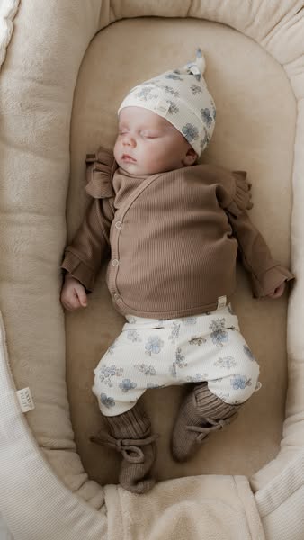 Met liefde handgemaakte babynestjes