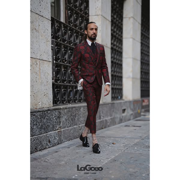 O criativo por trás: Crimson Skull Men's Suit
