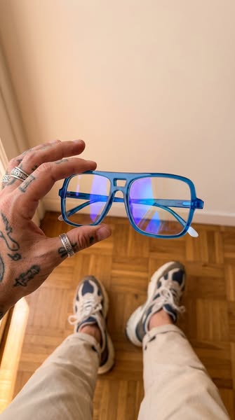 Blue Light & 100% UVA / UVB Protection