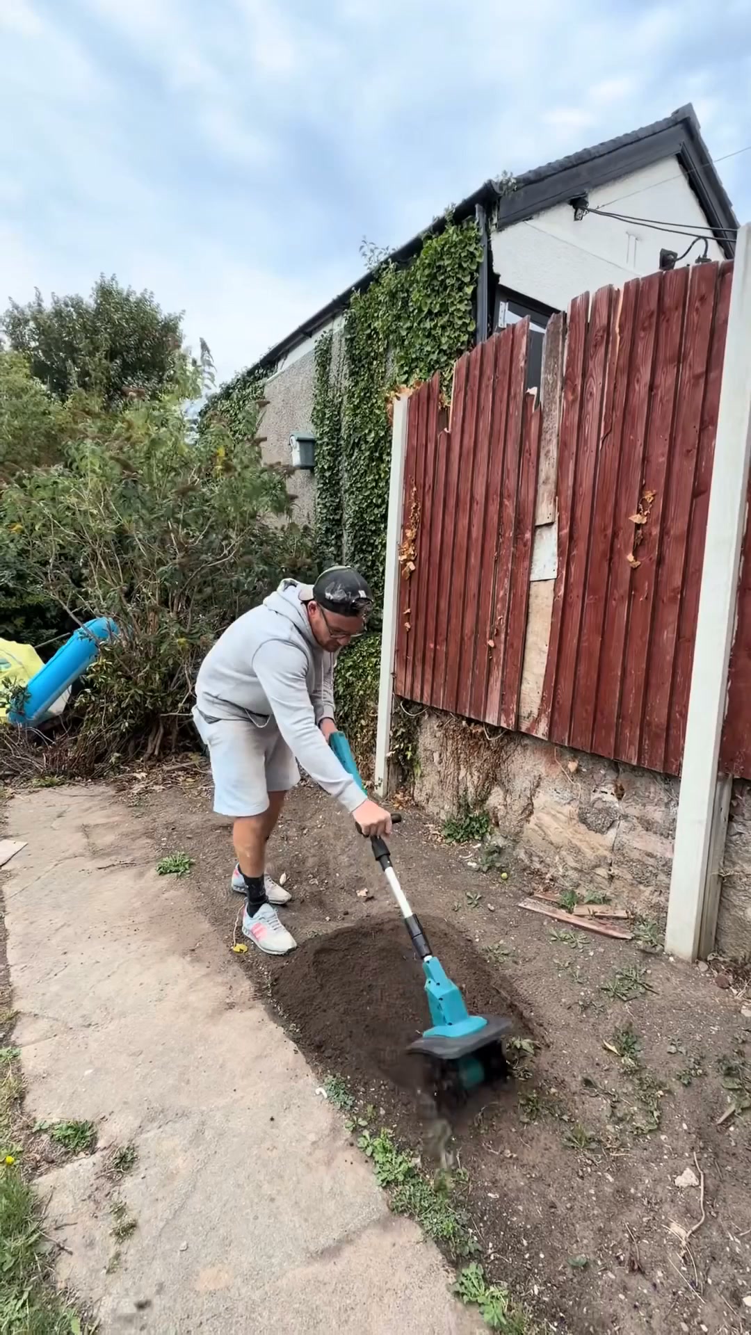 LLEGA DONDE LA AZADA SE DETIENE, Y ARRANCA CON LA RAÍZ — -70%