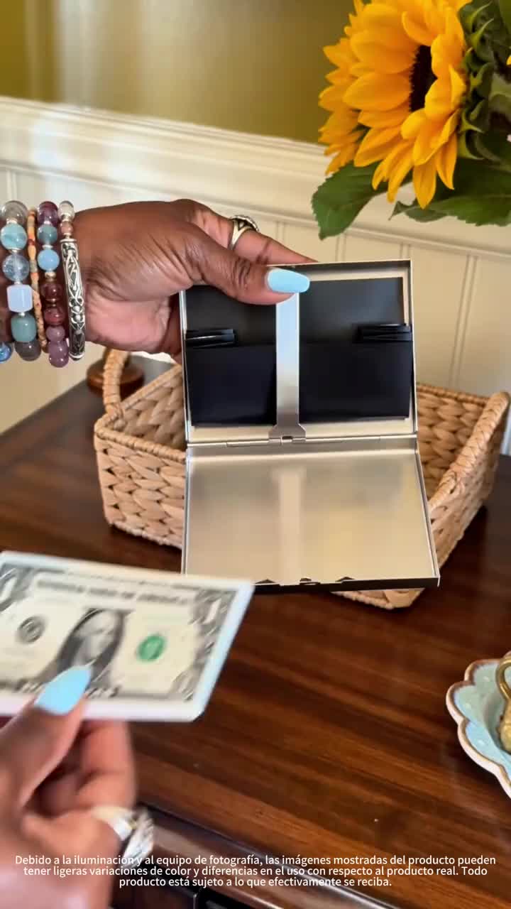 RFID-Blocking Credit Card Holder