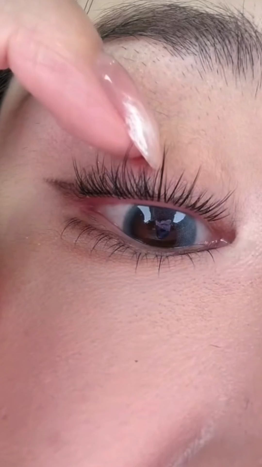 You ditched the lash glue this summer.