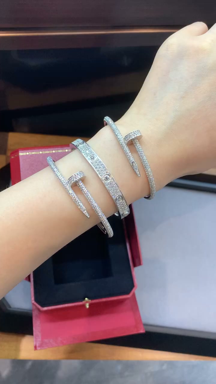 Buy 2 get 20% off ,Buy 3 get 30% off