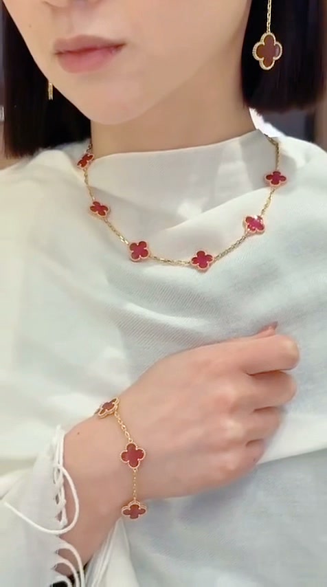 Pink enamel collection