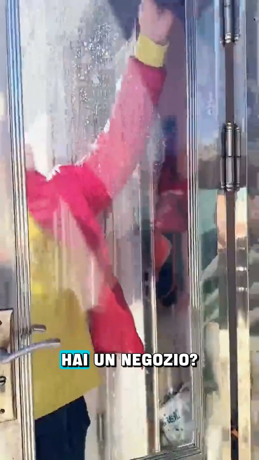 La vetrina che invita a entrare