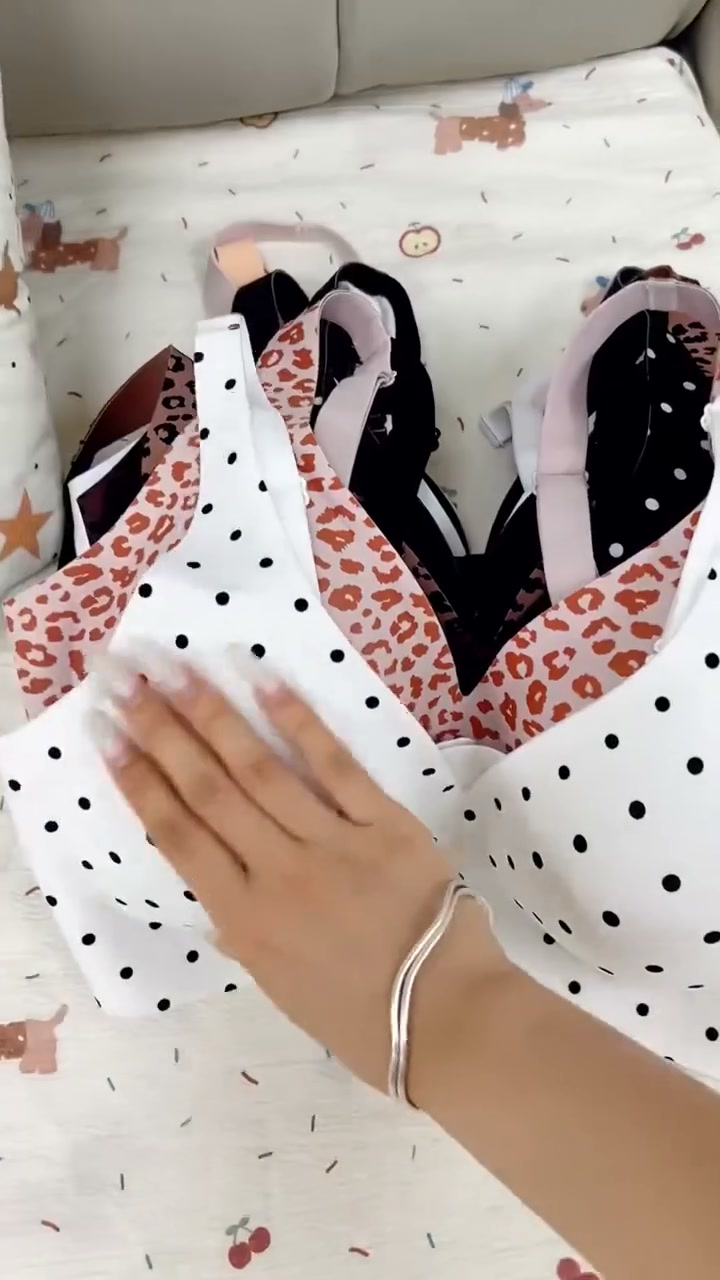 LIMITED TIME SALE 50% OFF50K+ SOLD Jelly Wireless Womens Comfortable Wireless Bras Push Up Bralettes Seamless Tshirts Bras Deep V Every