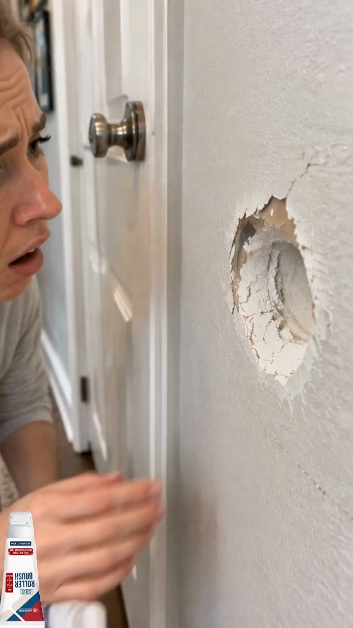 LIMITED-TIME - Only ￡7.99!!All-in-One Wall Repair Paste with Roller Brush