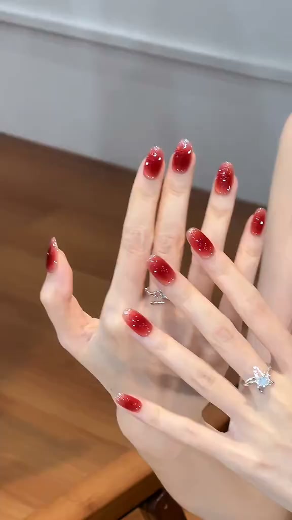 Instant Glam at Your Fingertips
