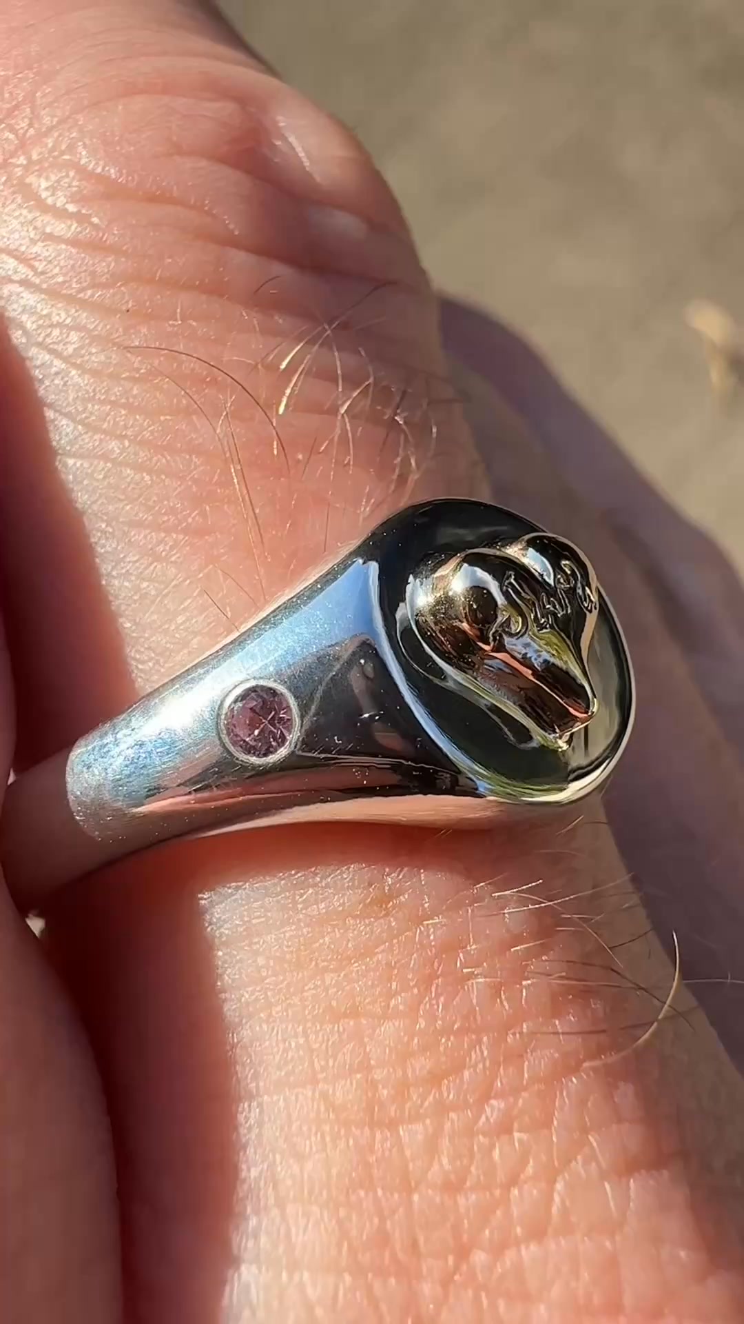 FLAMIN' HEART SIGNET