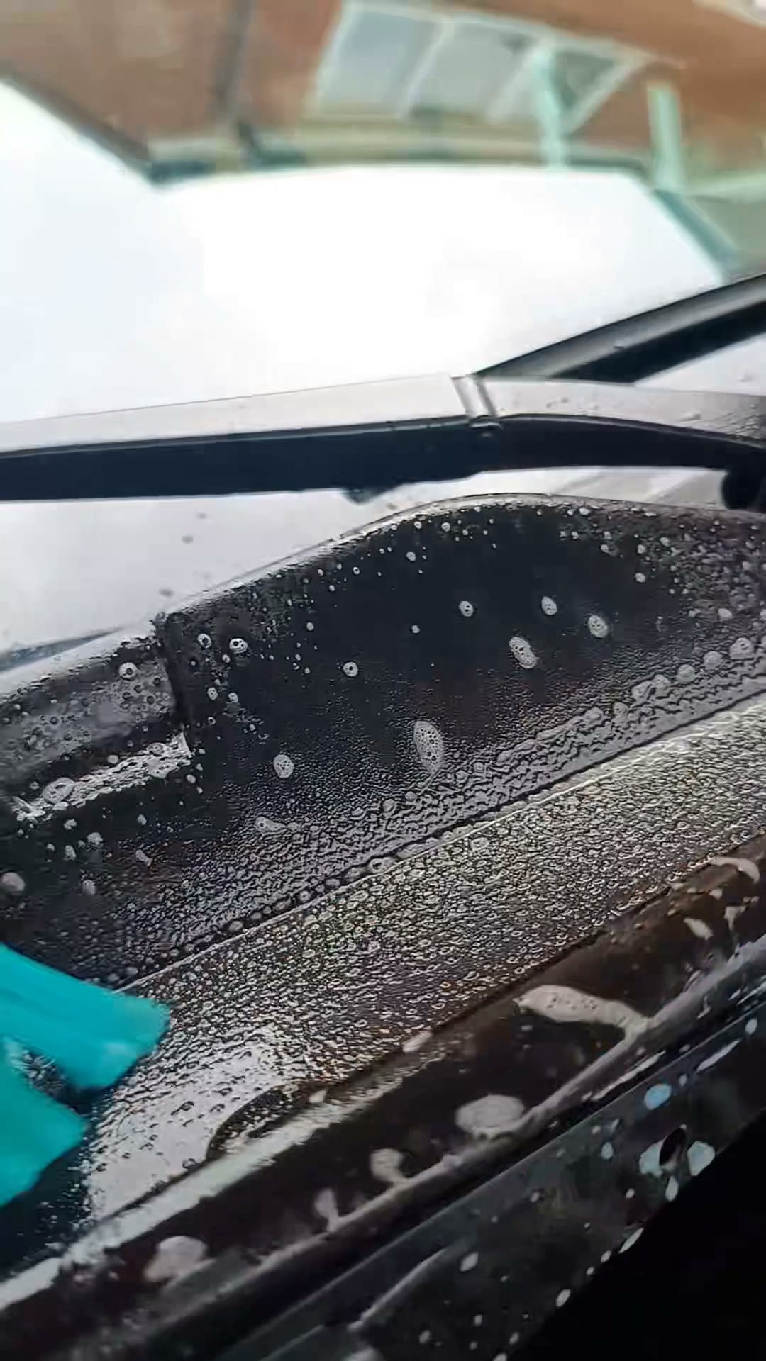 Pump. Foam. Rinse. Done.