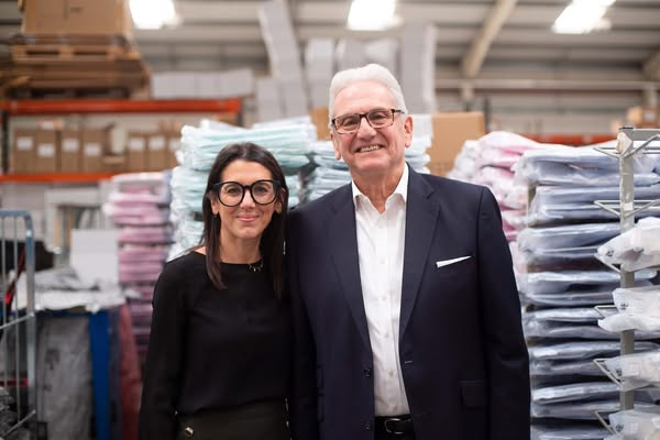 Anúncio de The Savile Row Company